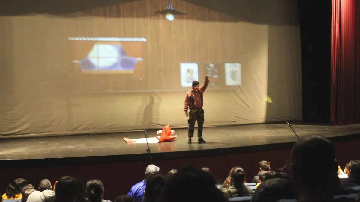 25 Recuperan actividad teatral en el Alberto M. Alvarado